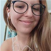 Profesora y Licenciada en Filosofía impartiendo clases didácticas y personalizadas